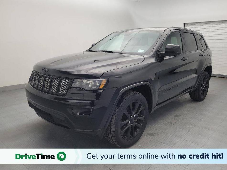 JEEP GRAND CHEROKEE 2018 1C4RJFAGXJC173026 image